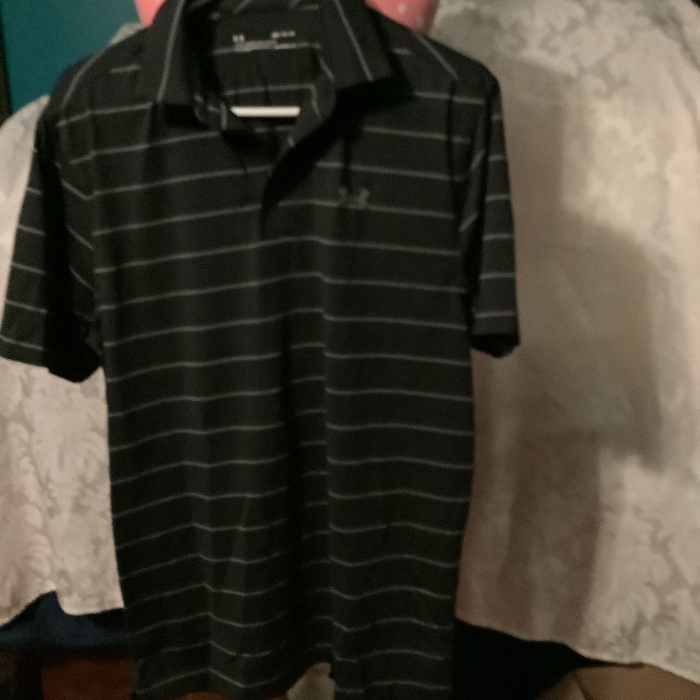 Men’s Heatgear  Pullover Shirt Size M Black